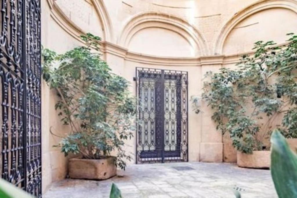 Casa Vacanze De Mari Lecce Extérieur photo