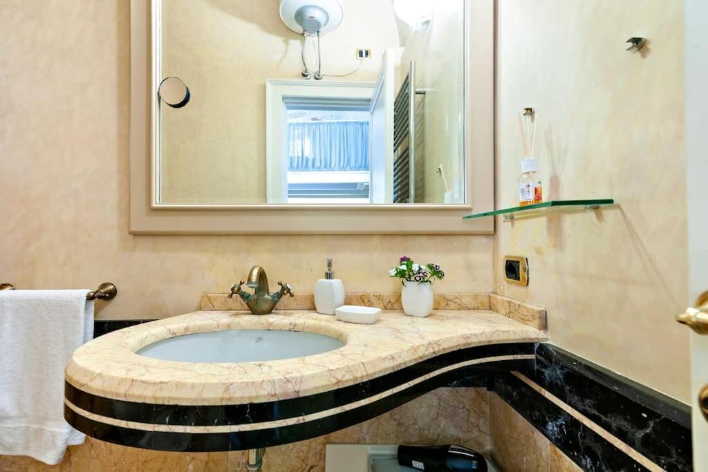 Casa Vacanze De Mari Lecce Extérieur photo
